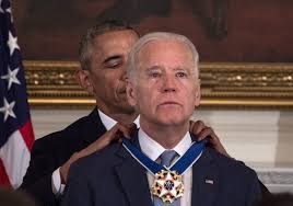 In tearful farewell, Obama awards Biden the Medal of Freedom – The Denver  Post